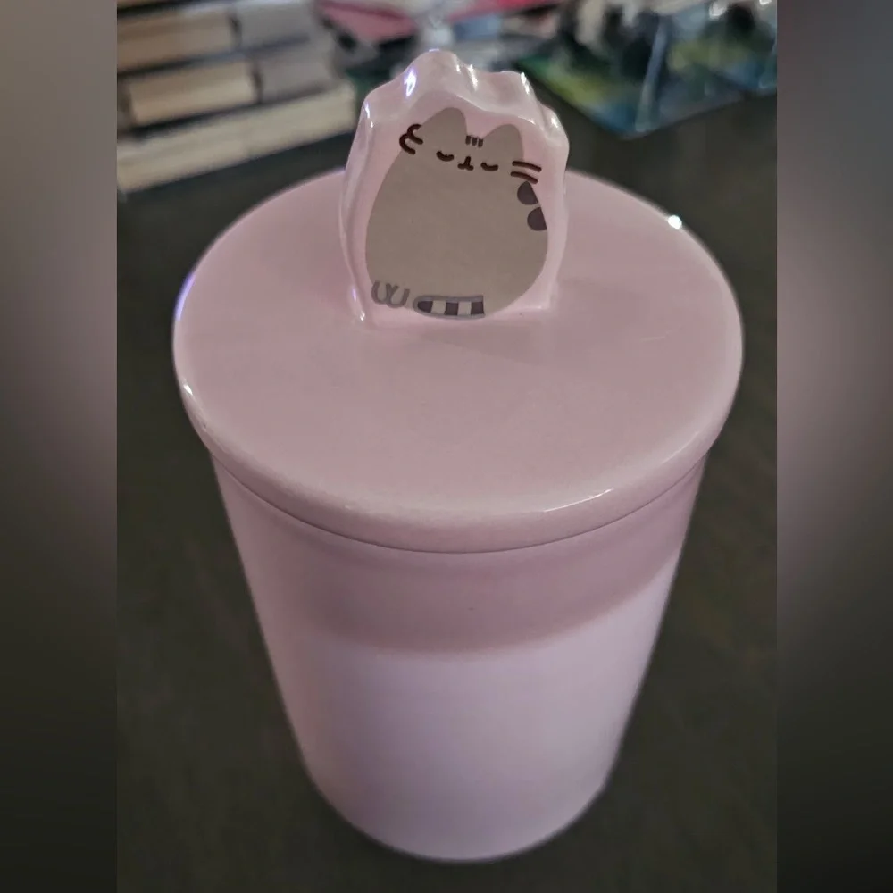 Pusheen Gift Set w/Harness & Leash Set, Bows, Figurine, Treat Jar, More